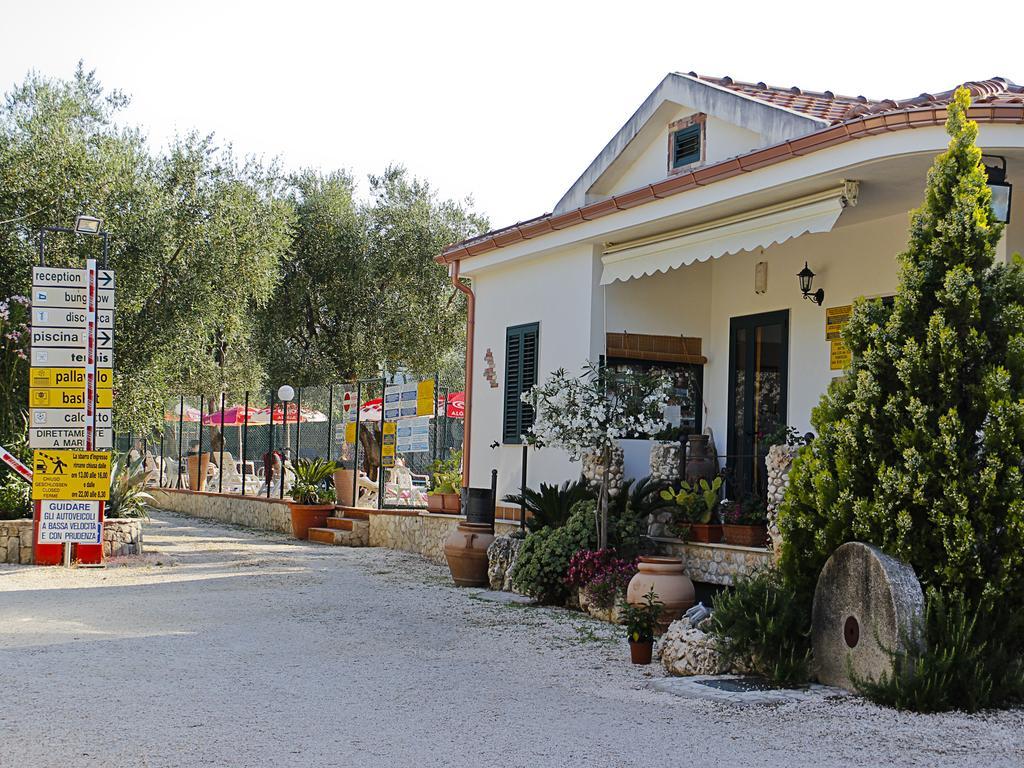 Camping Village Degli Ulivi Mattinata Luaran gambar